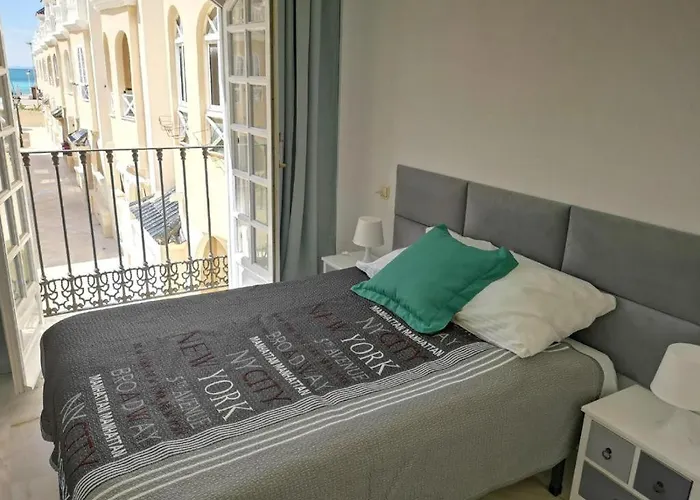 Princessa, Sea View, Pool, Wifi شقة *