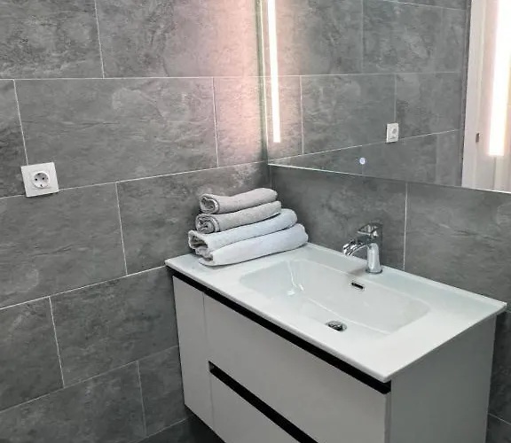 Princessa, Sea View, Pool, Wifi تورّيفيِخا